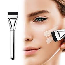 NOVO Streak-free One-shape Foundation Brush