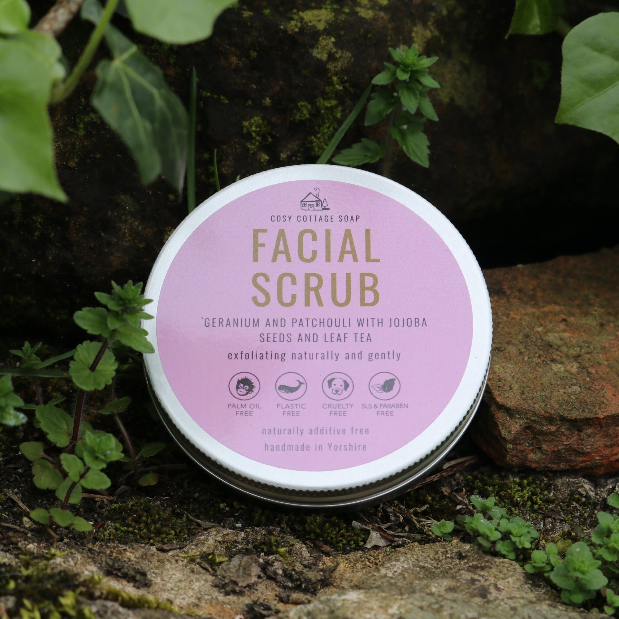Organic Facial Scrub - Geranium & Patchouli with Jojoba Seeds & Leaf Tea
